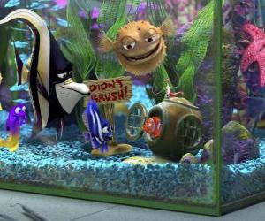 Puzle Nemo no aquário com os seus novos amigos