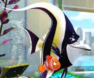 Puzle Nemo no aquário do dentista com seu novo amigo Gill 