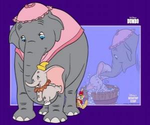 Puzle O pequeno Dumbo com suas grandes orelhas sentado na tromba de sua mãe