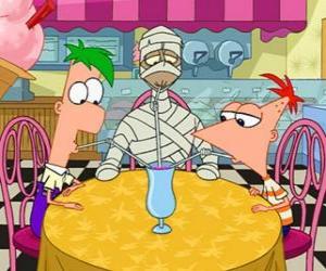 Puzle Phineas e Ferb partilha de uma bebida com uma múmia