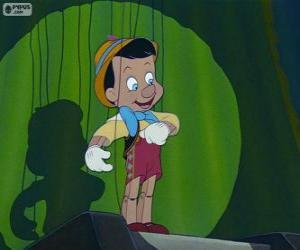 Puzle Pinóquio feliz, em um desempenho