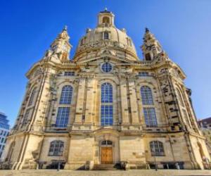 Puzle A Igreja de Nossa Senhora é uma barroca igreja luterana e um símbolo da reconciliação, a Frauenkirche, em Dresden, Alemanha