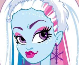 Puzle Abbey Bominable, a filha do Ieti é 16 anos de idade e é uma estudante de intercâmbio em Monster High