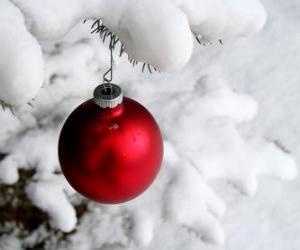 Puzle Bola Natal pendurados em árvore