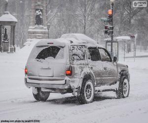 Puzle Carro a conduzir com neve