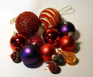 Puzle Conjunto de bolas de Natal com diferentes decorações 