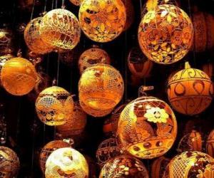 Puzle Conjunto de bolas de Natal com diferentes decorações 