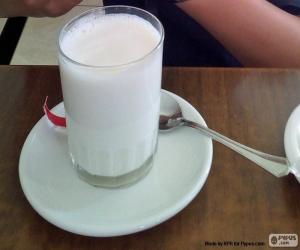 Puzle Copo de leite branco