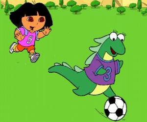 Puzle Dora jogando futebol com sua amiga Isa a iguana