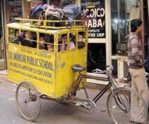 Puzle Escola de ônibus na Índia