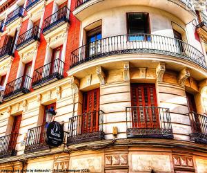 Puzle Fachada de edifício em Madrid