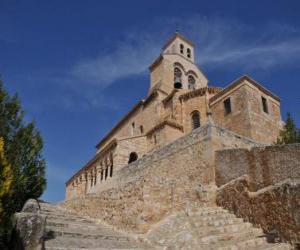 Puzle Igreja românica construída em pedra