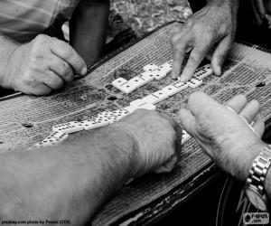 Puzle Jogando dominó