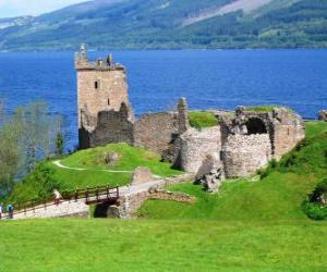 Puzle O Castelo de Urquhart, Escócia