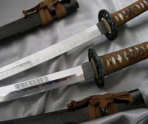 Puzle O Katana é uma sabre e sua lâmina é ligeiramente curva