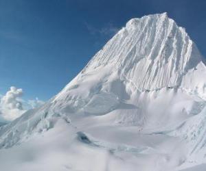 Puzle O majestoso Alpamayo, Peru