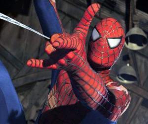 Puzle O rosto de Spiderman com a máscara e o vestuário especial