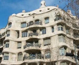 Puzle Obras de Antoni Gaudí. Ou La Pedrera Casa Mila por Gaudi, Barcelona, Espanha.
