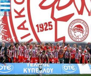 Puzle Olympiacos Piraeus, campeão Super Liga 2011-2012, Liga de futebol grego
