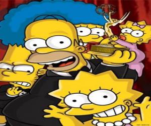 Puzle Os Simpsons recebendo um prêmio