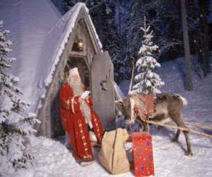Puzle Papai Noel na porta de sua casa com uma rena e os presentes