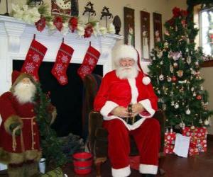 Puzle Papai Noel sentado em frente à lareira