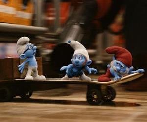 Puzle Papai Smurf, Gênio y Smurf Brave and skateboarding escapar Gargamel