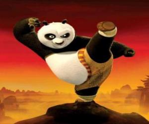 Puzle Po, o panda gigante fã de Kung Fu, na formação para se tornar um mestre guerreiro 
