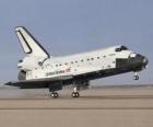 Ônibus espacial ou vaivém espacial no aterragem - Space shuttle