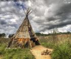 Tipi é uma tenda cónica, originalmente feita de peles de animais, como bisões e varas de madeira