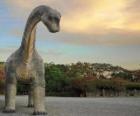 Dinossauro num paisagem