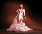 Barbie com vestido de fantasia para festa 