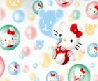 Hello Kitty brincando a fazer bolhas de sabão