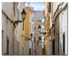 Village Street em Menorca, Espanha