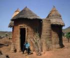 Koutammakou - Terreno da torre Batammariba cujas casas construídas de takienta (adobe) tornaram-se um símbolo do país. Togo