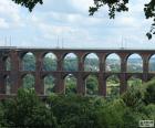 Ponte Göltzschtal ou Göltzschtalbrücke é a maior ponte de  tijolo do mundo. Ponte ferroviária entre a Saxónia ea Baviera, Alemanha