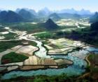 Rural da China, os campos do rio e do arroz