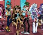 Vários personagens em Monster High