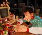 Arthur Christmas, responsável por responder às cartas de crianças do mundo