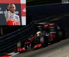 Lewis Hamilton comemora sua vitória no grande prémio de Itália 2012