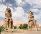 Colossos de Mêmnon estátuas gigantescas do faraó Amen-hotep III, Luxor, Egipto