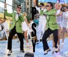 PSY (Park Jae-Sang), é uma artista sul-coreano