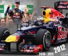 Sebastian Vettel, Campeão Mundial de F1 de 2012, com a Red Bull Racing, é o mais jovem tricampeão