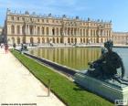 Palácio de Versalhes é uma construção que atuou como residência real em séculos passados, França