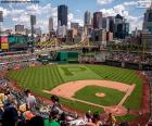 PNC Park é um estádio localizado em Pittsburgh, Pensilvânia, Estados Unidos