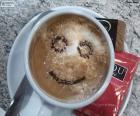 Café com leite sorrindo