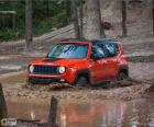 Jeep Renegade em ação, é o menor dos jipes que são comercializados em 2015