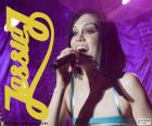 Jessie J, é uma cantora e compositora britânica