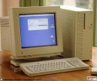 Macintosh Quadra (1991-1994) computador profissional alta performance torre formato desde que oferecia muitas mais possibilidades de expansão futura