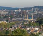 Sheffield é uma cidade localizada no Condado de South Yorkshire, Inglaterra
